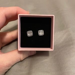 PANDORA Authentic Square Sparkle Halo Studs